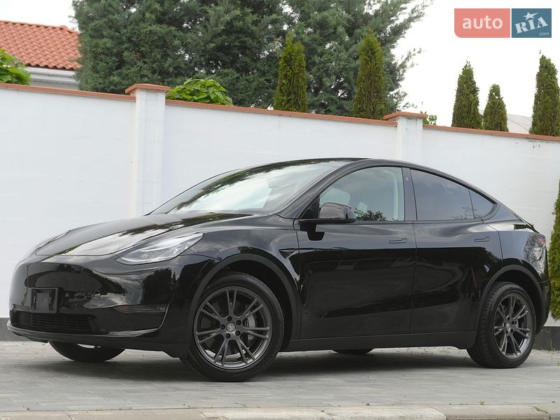 Внедорожник / Кроссовер Tesla Model Y 2023 в Одессе Внедорожник / Кроссовер Tesla Model Y 2023 в Одессе