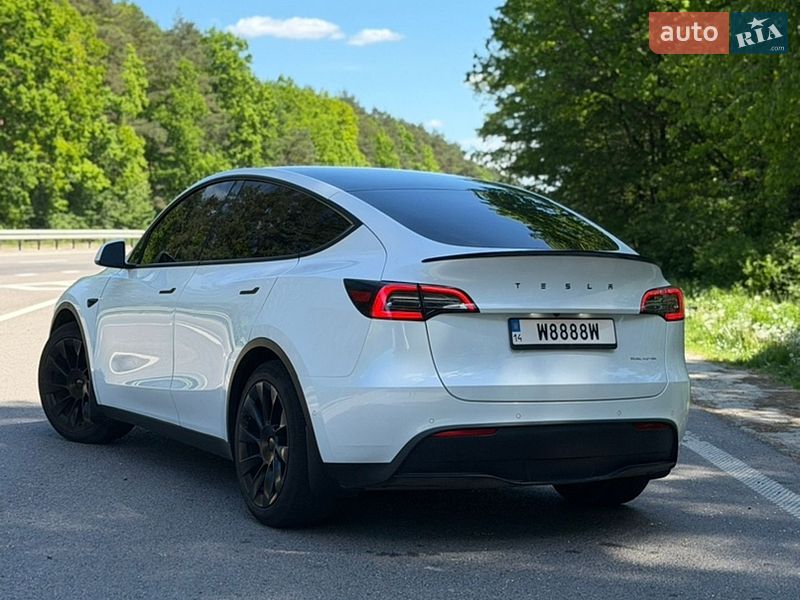 Внедорожник / Кроссовер Tesla Model Y 2021 в Львове