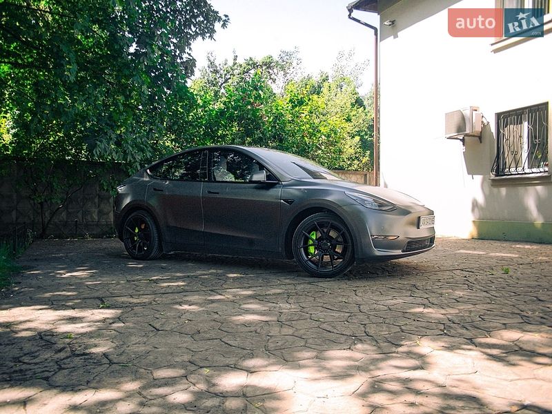 Внедорожник / Кроссовер Tesla Model Y 2022 в Киеве