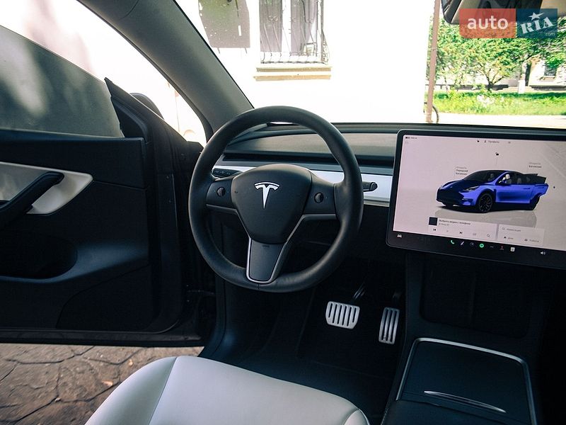 Внедорожник / Кроссовер Tesla Model Y 2022 в Киеве