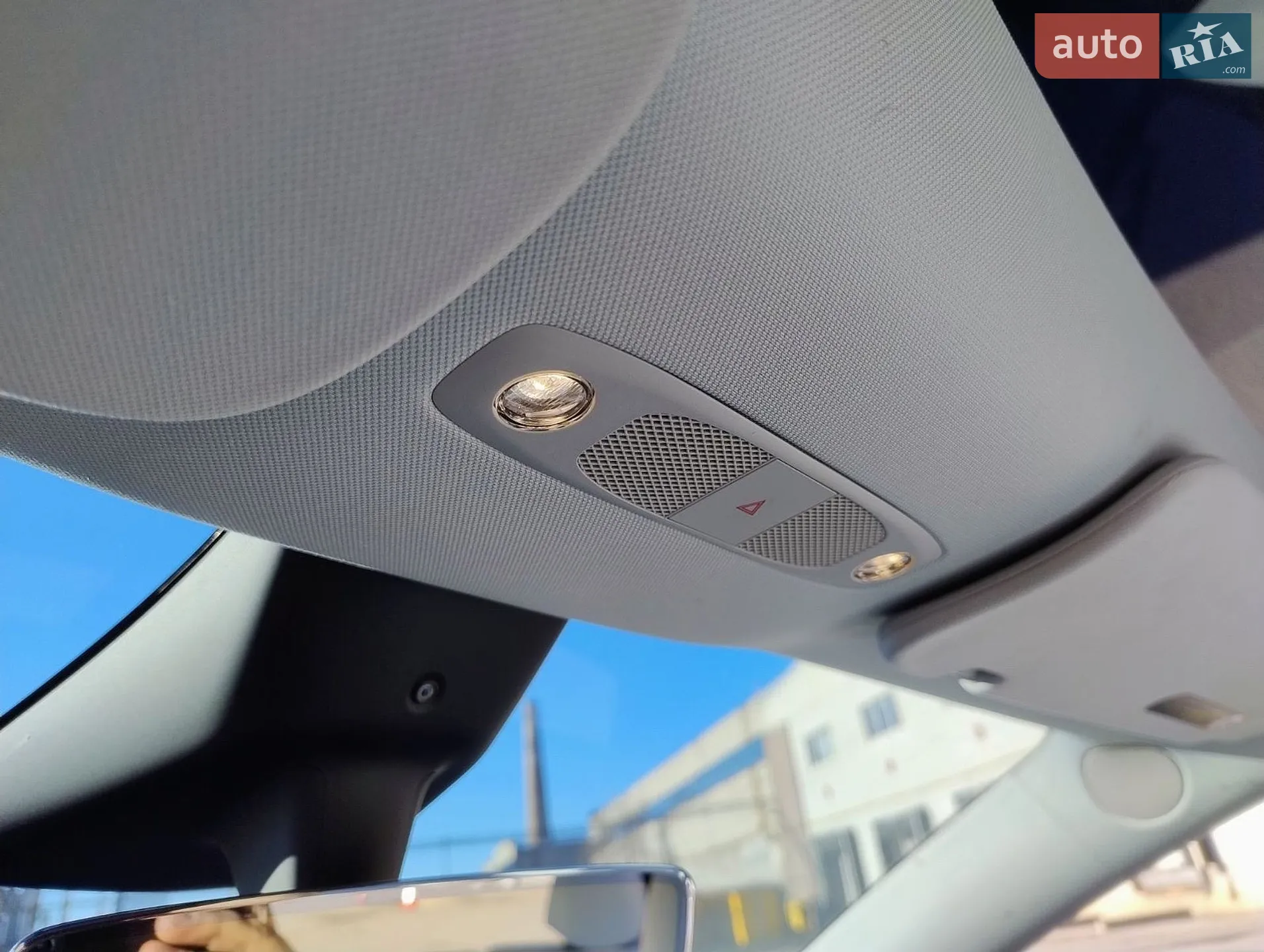 2024 Tesla Model Y - мініатюра 34