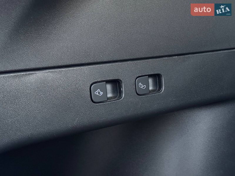 Позашляховик / Кросовер Tesla Model Y 2022 в Києві