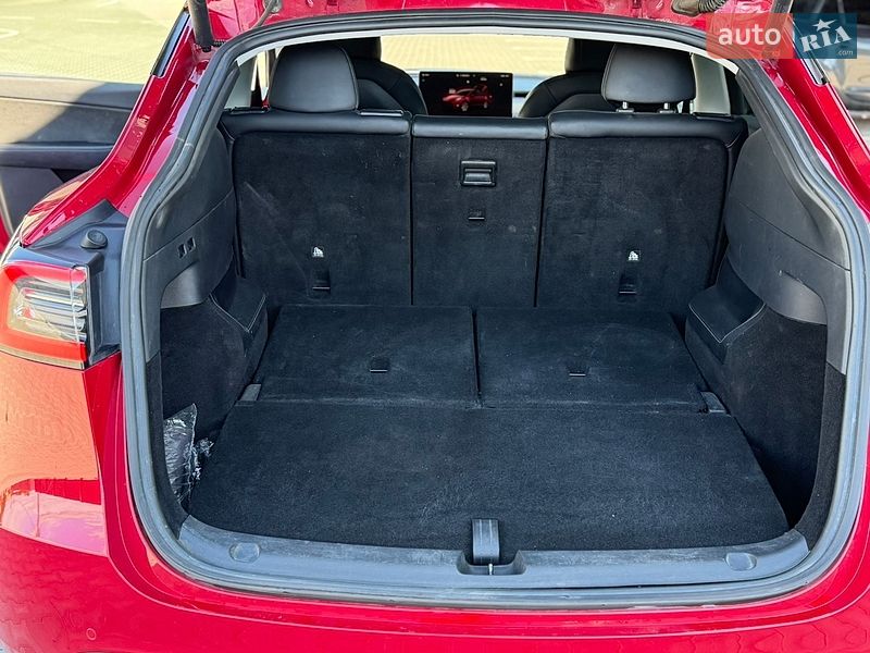 Позашляховик / Кросовер Tesla Model Y 2022 в Дубні