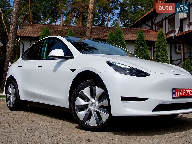 Позашляховик / Кросовер Tesla Model Y 2023 в Львові фото 17 Позашляховик / Кросовер Tesla Model Y 2023 в Львові