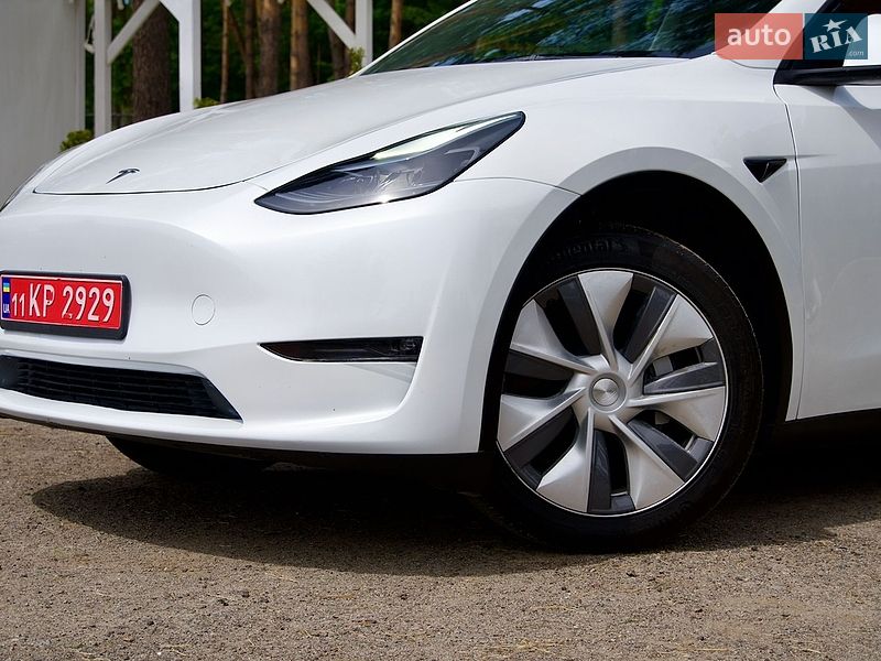 Позашляховик / Кросовер Tesla Model Y 2023 в Львові фото 23 Позашляховик / Кросовер Tesla Model Y 2023 в Львові
