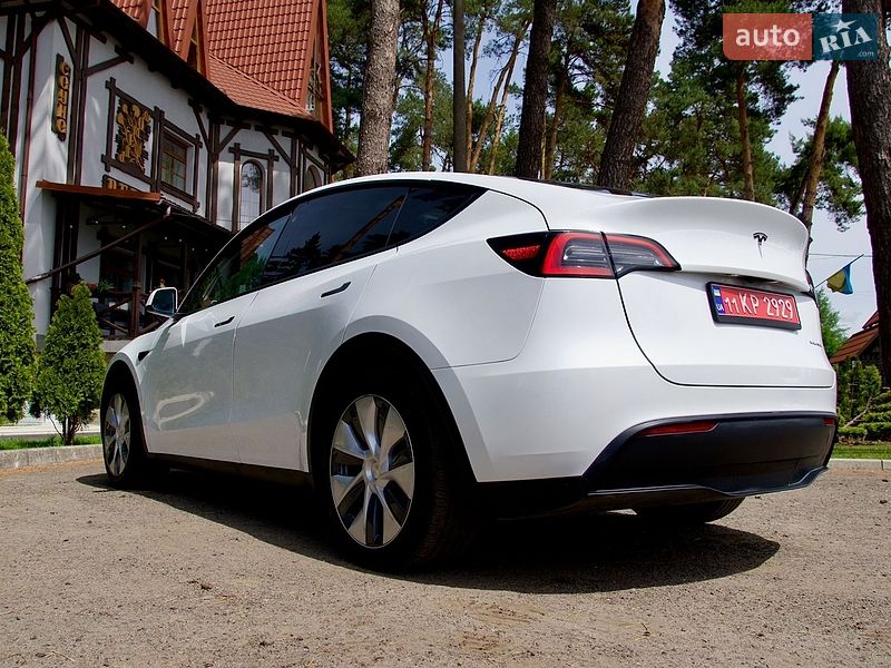 Позашляховик / Кросовер Tesla Model Y 2023 в Львові фото 32 Позашляховик / Кросовер Tesla Model Y 2023 в Львові