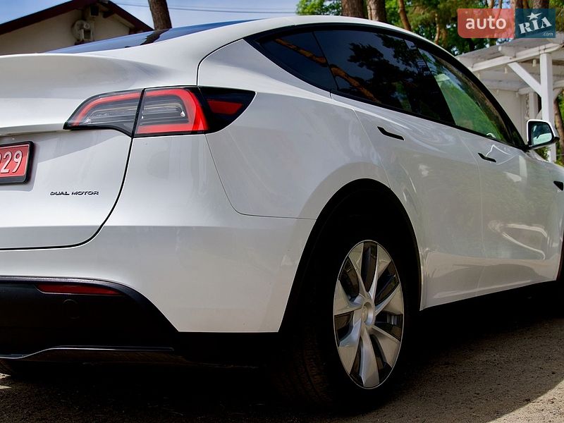 Позашляховик / Кросовер Tesla Model Y 2023 в Львові фото 37 Позашляховик / Кросовер Tesla Model Y 2023 в Львові