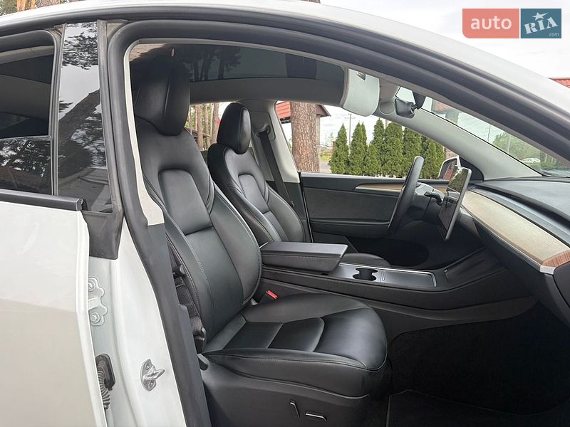 Позашляховик / Кросовер Tesla Model Y 2023 в Львові фото 47 Позашляховик / Кросовер Tesla Model Y 2023 в Львові