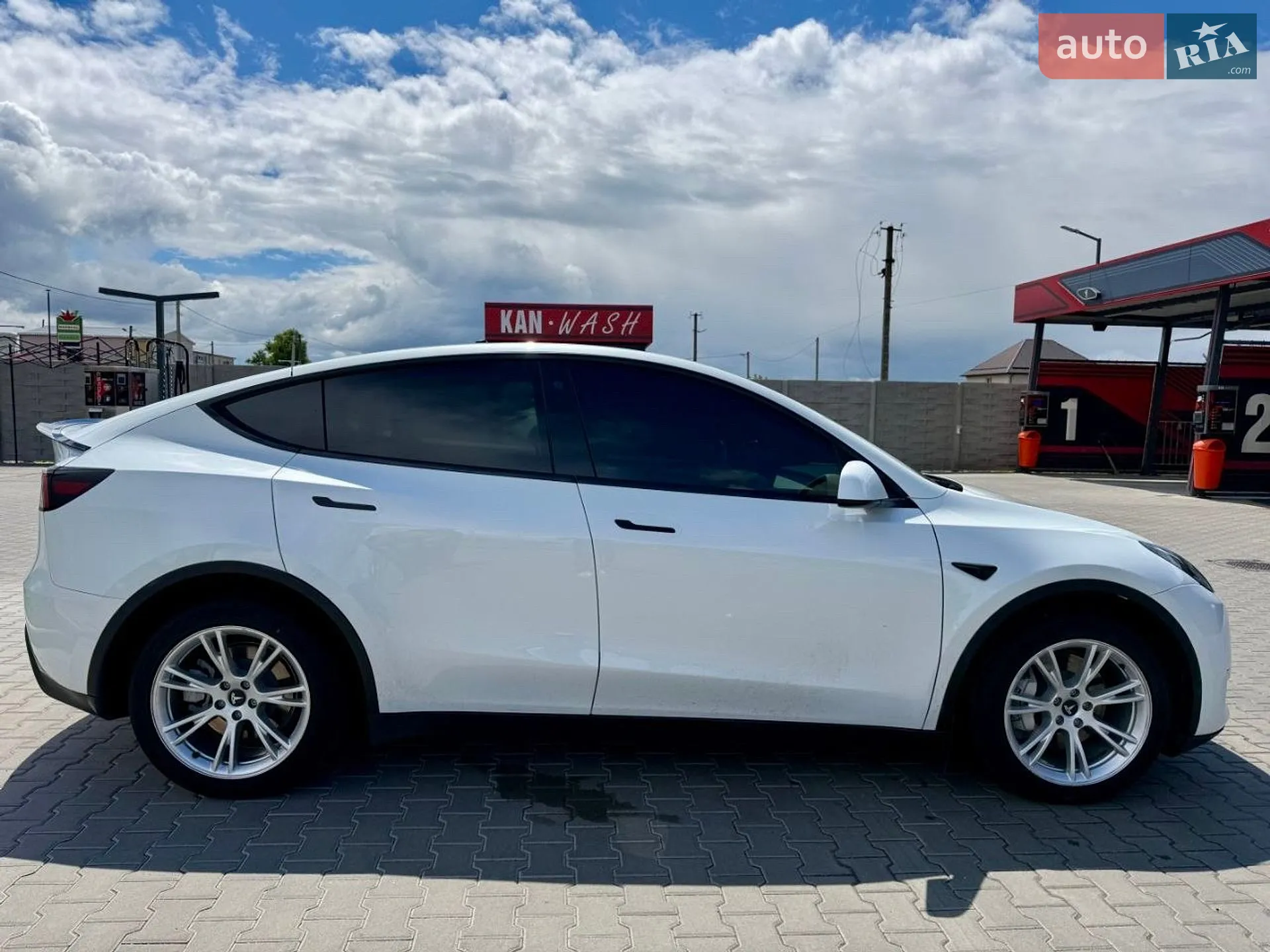 2022 Tesla Model Y - мініатюра 16