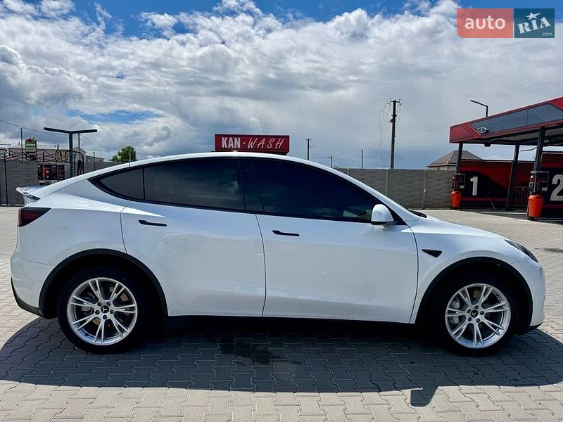 Позашляховик / Кросовер Tesla Model Y 2022 в Білій Церкві