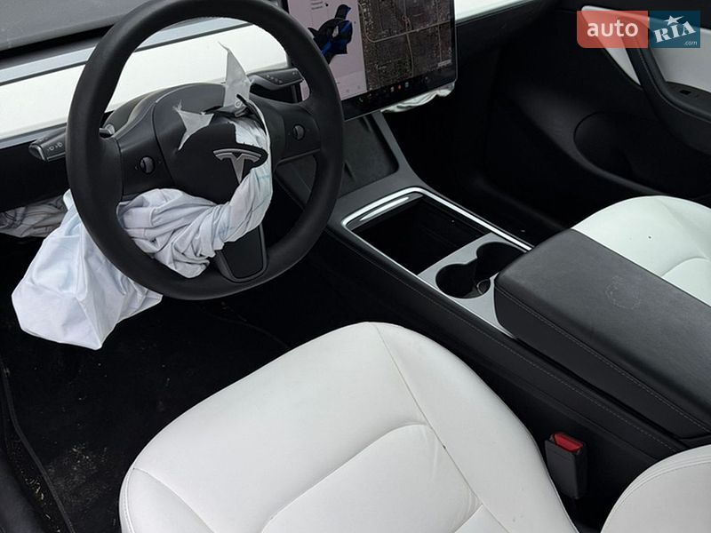 Внедорожник / Кроссовер Tesla Model Y 2022 в Киеве