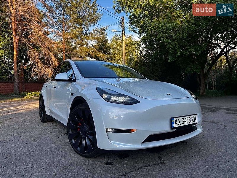 Внедорожник / Кроссовер Tesla Model Y 2023 в Харькове