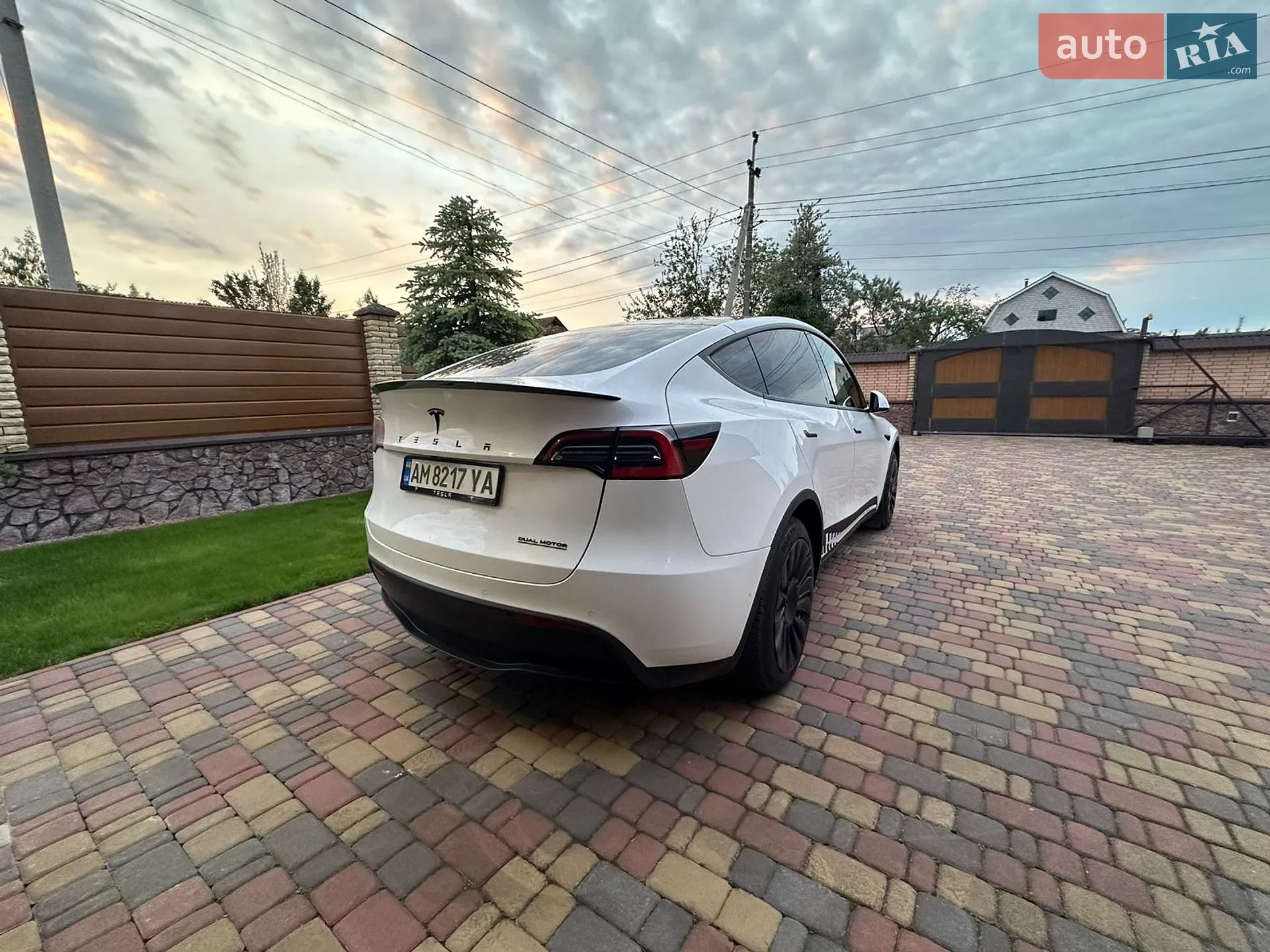 2021 Tesla Model Y - мініатюра 3