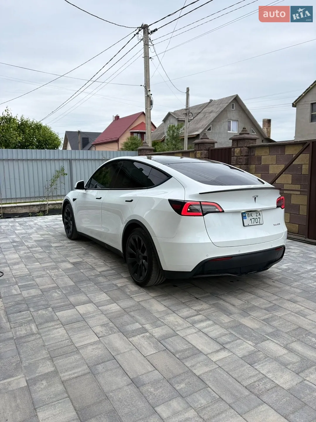 2020 Tesla Model Y - мініатюра 2