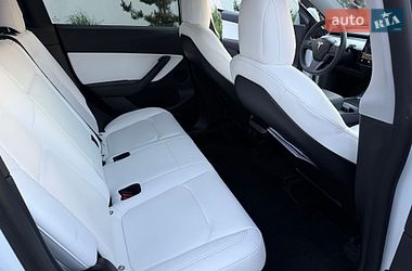 Позашляховик / Кросовер Tesla Model Y 2021 в Луцьку