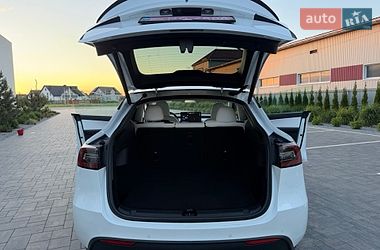 Позашляховик / Кросовер Tesla Model Y 2021 в Луцьку