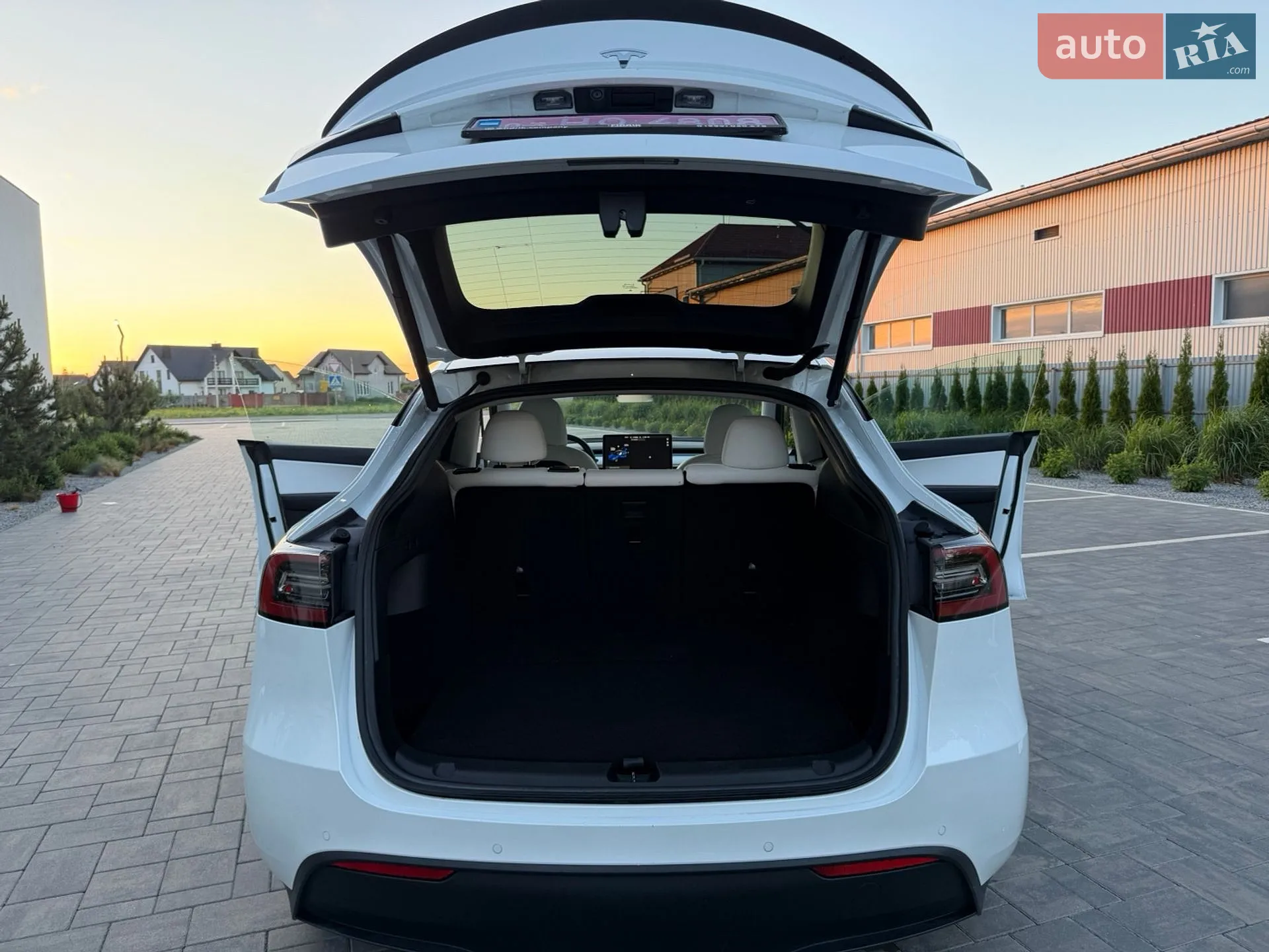 2021 Tesla Model Y - мініатюра 23
