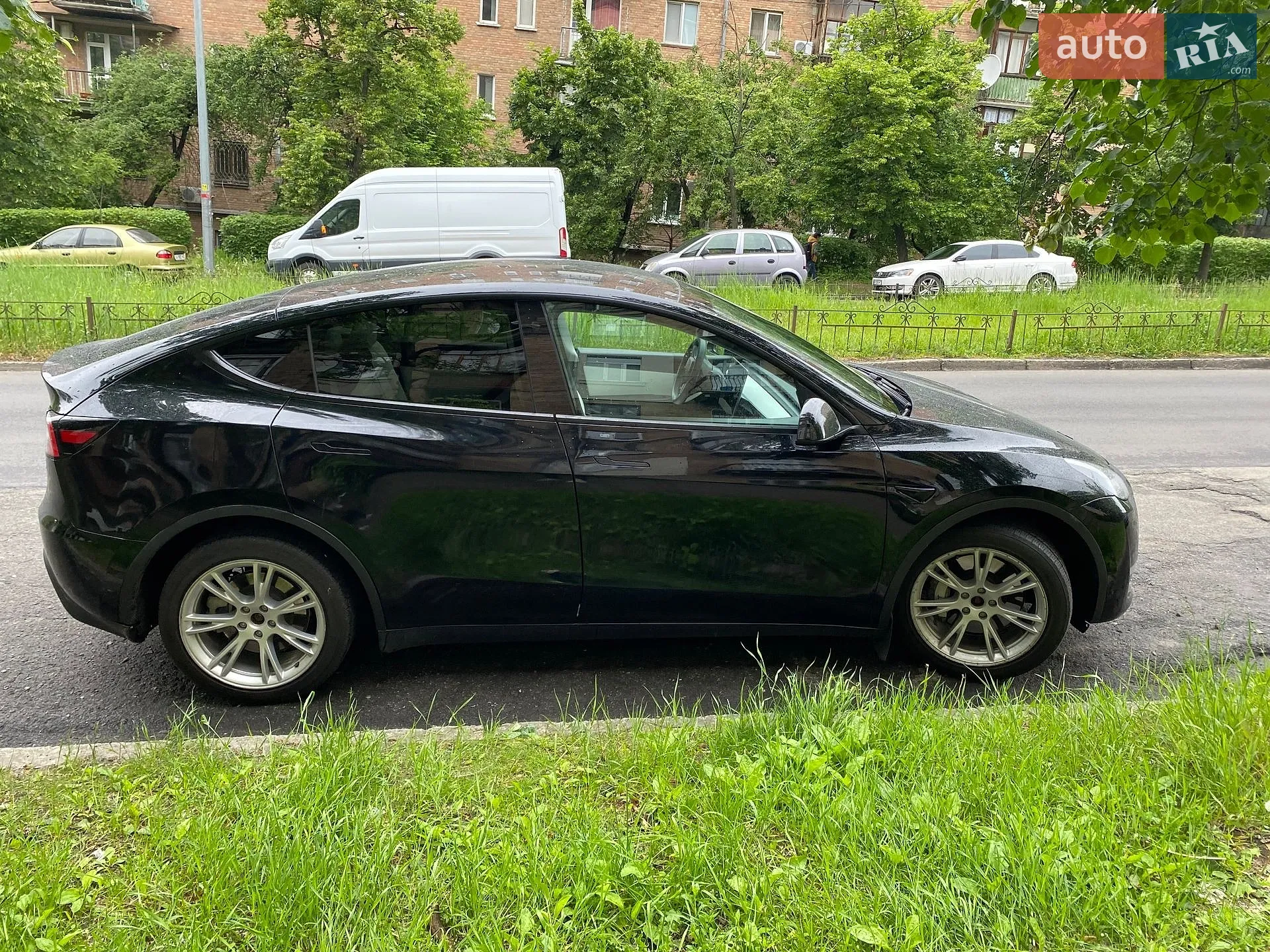2020 Tesla Model Y - мініатюра 2
