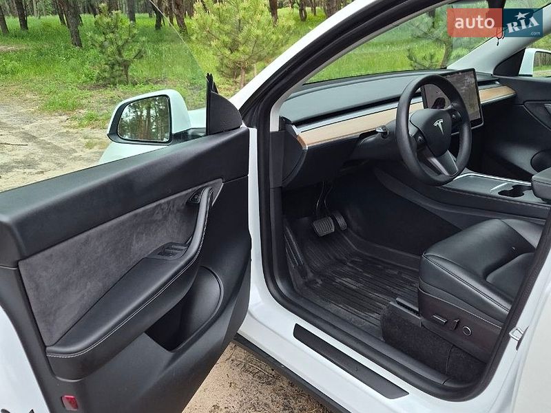 Внедорожник / Кроссовер Tesla Model Y 2021 в Кропивницком