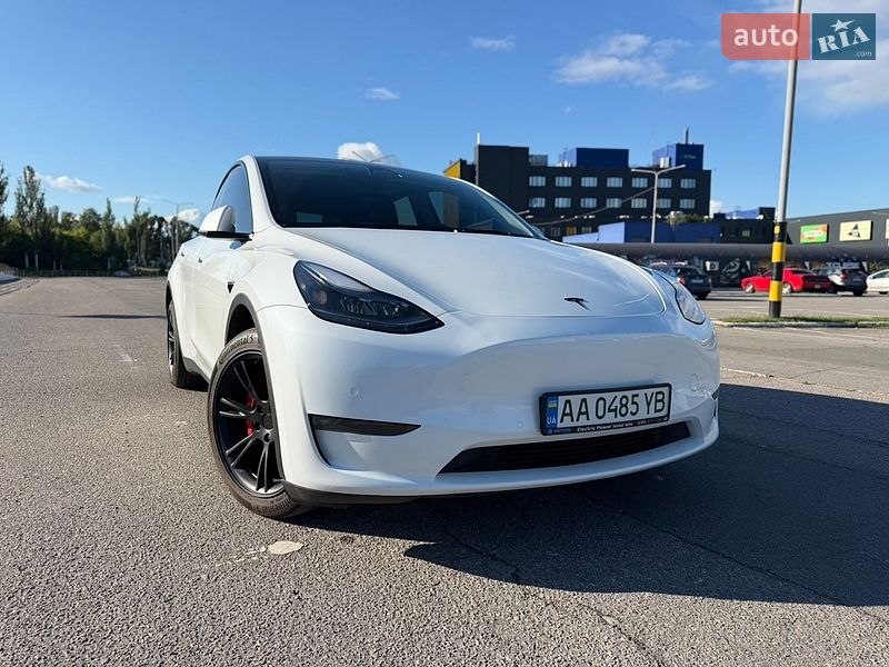 Внедорожник / Кроссовер Tesla Model Y 2022 в Киеве