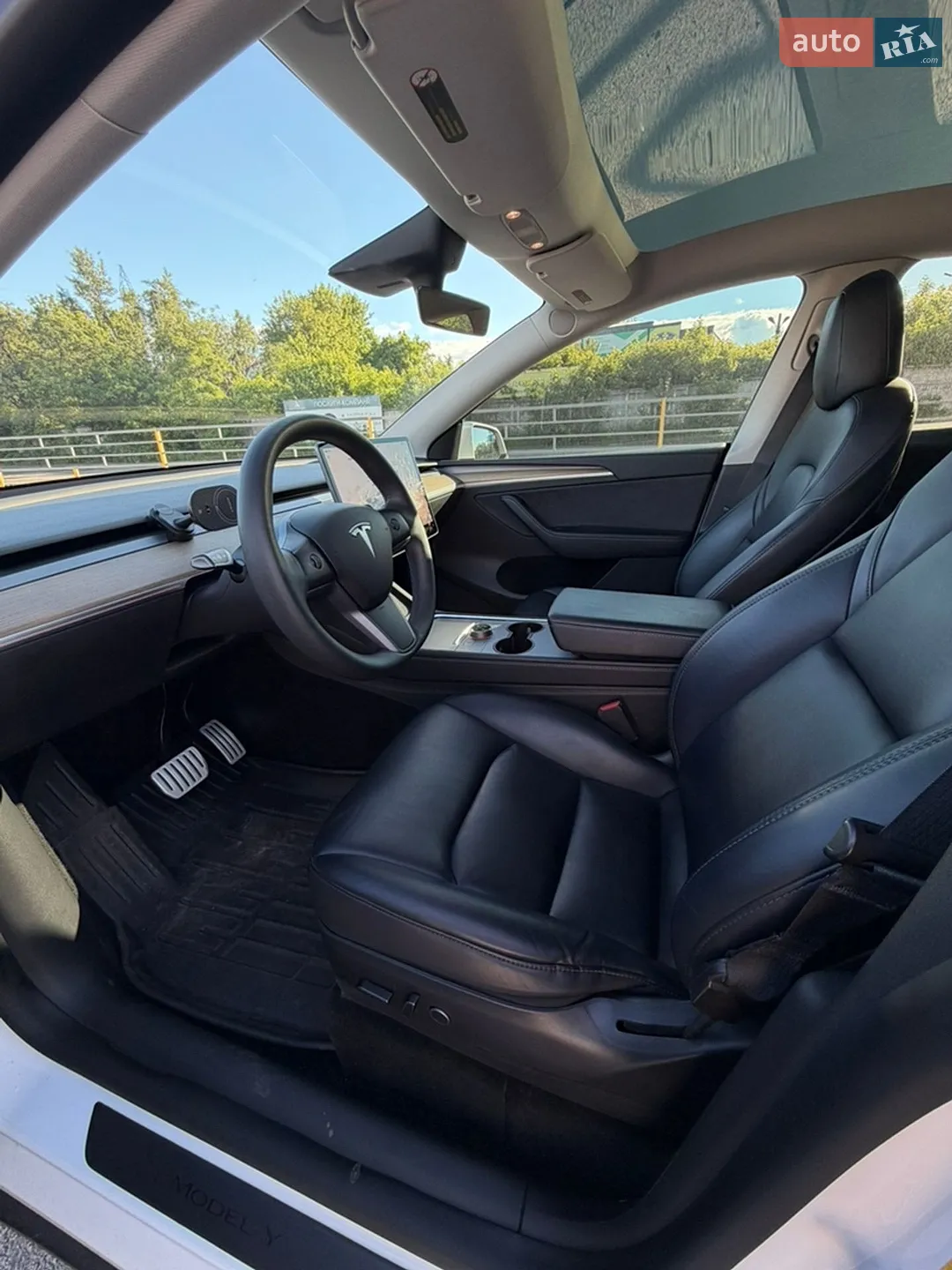 2022 Tesla Model Y - мініатюра 17