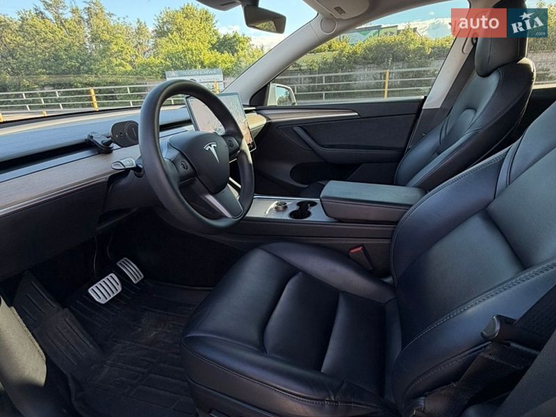 Внедорожник / Кроссовер Tesla Model Y 2022 в Киеве
