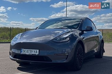 Позашляховик / Кросовер Tesla Model Y 2023 в Рівному фото 3 Позашляховик / Кросовер Tesla Model Y 2023 в Рівному