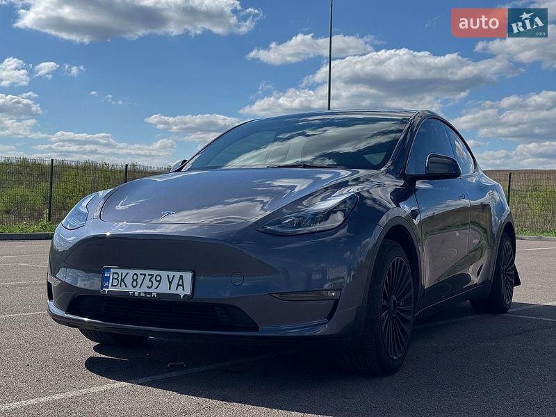 Позашляховик / Кросовер Tesla Model Y 2023 в Рівному фото 3 Позашляховик / Кросовер Tesla Model Y 2023 в Рівному
