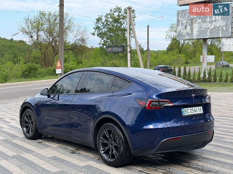 Внедорожник / Кроссовер Tesla Model Y 2023 в Львове