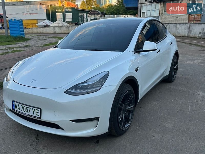 Внедорожник / Кроссовер Tesla Model Y 2022 в Киеве