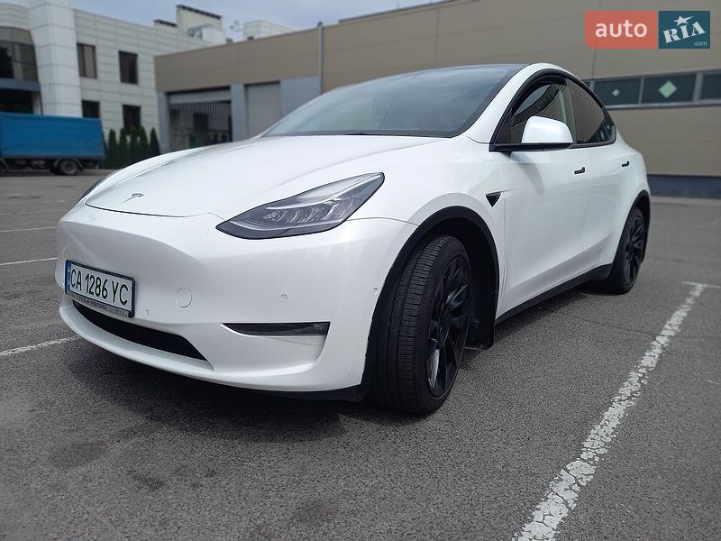 Tesla Model Y 2021
