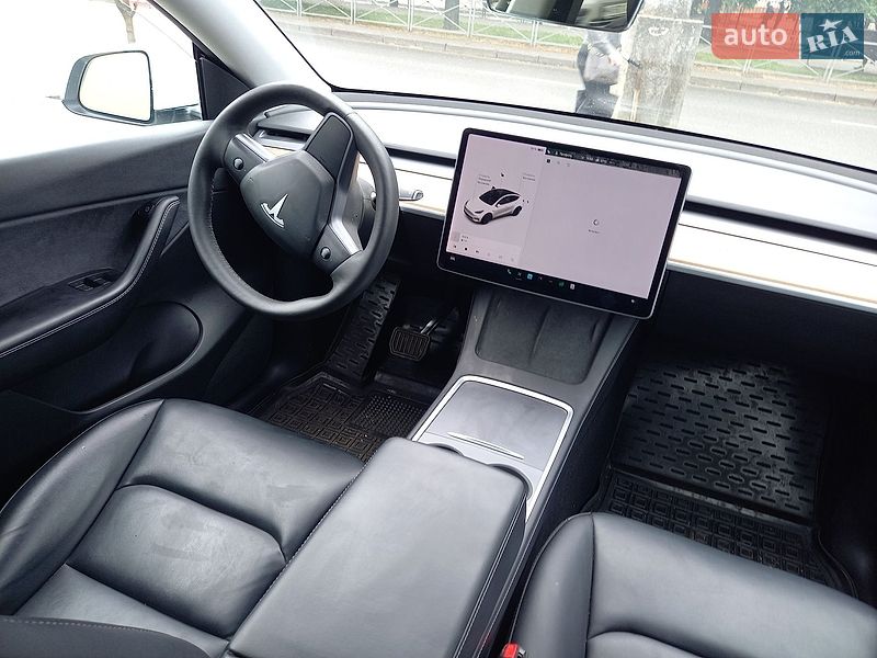 Позашляховик / Кросовер Tesla Model Y 2021 в Черкасах