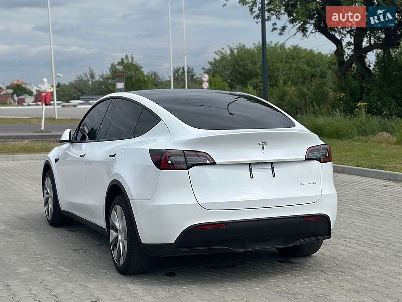 Внедорожник / Кроссовер Tesla Model Y 2023 в Львове