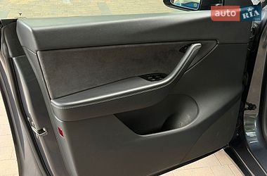 Внедорожник / Кроссовер Tesla Model Y 2021 в Днепре