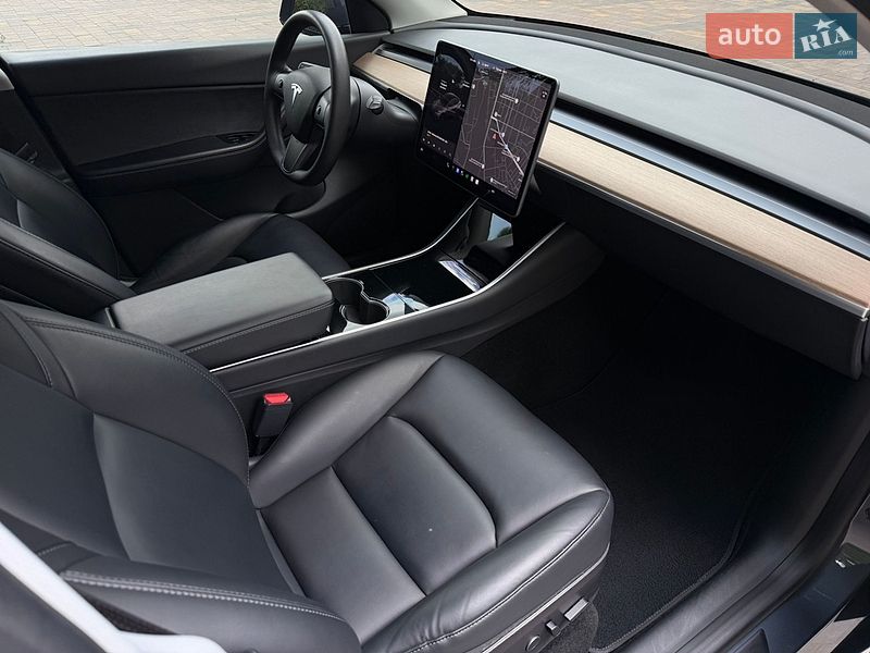 Внедорожник / Кроссовер Tesla Model Y 2021 в Днепре
