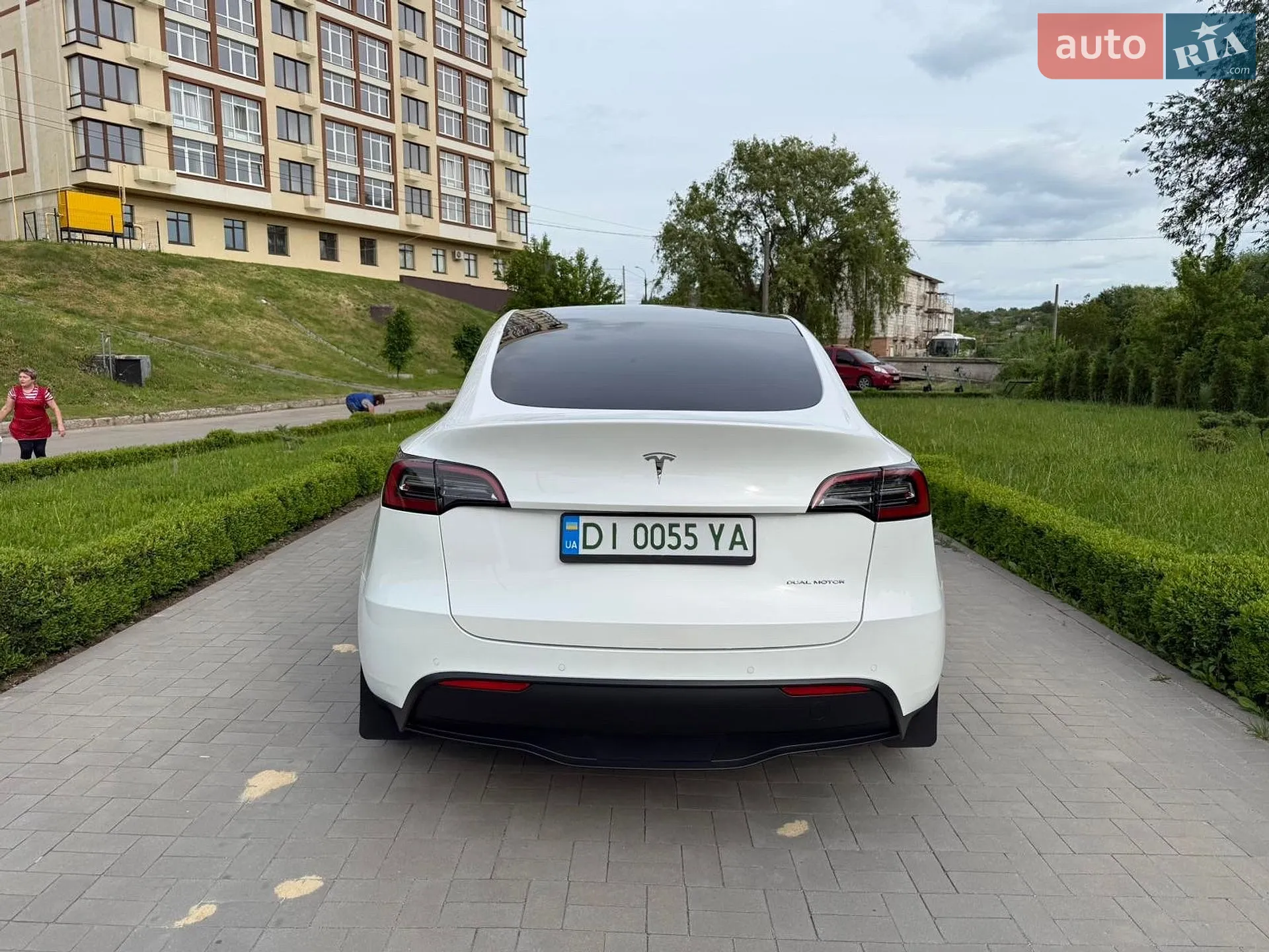 2022 Tesla Model Y - мініатюра 5
