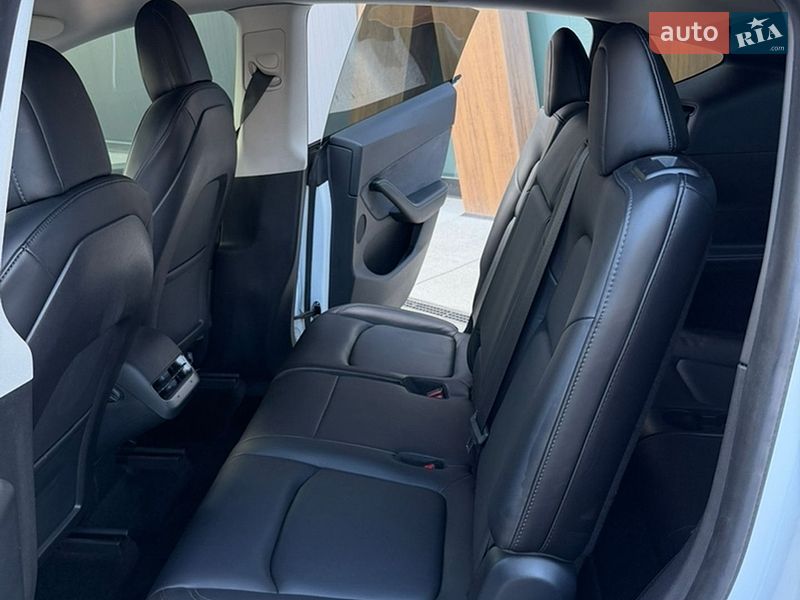 Внедорожник / Кроссовер Tesla Model Y 2021 в Рованцах