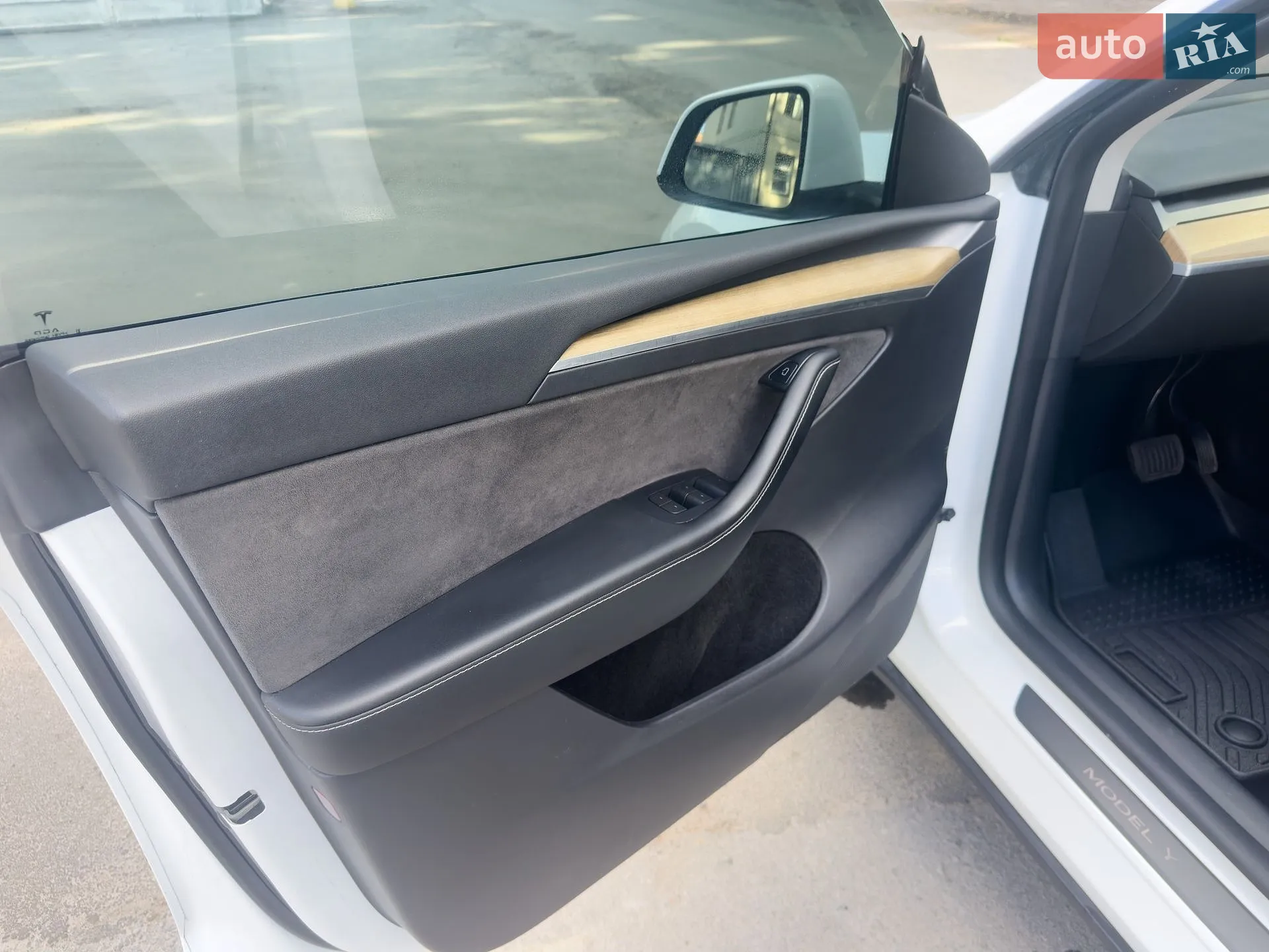 2023 Tesla Model Y - мініатюра 9