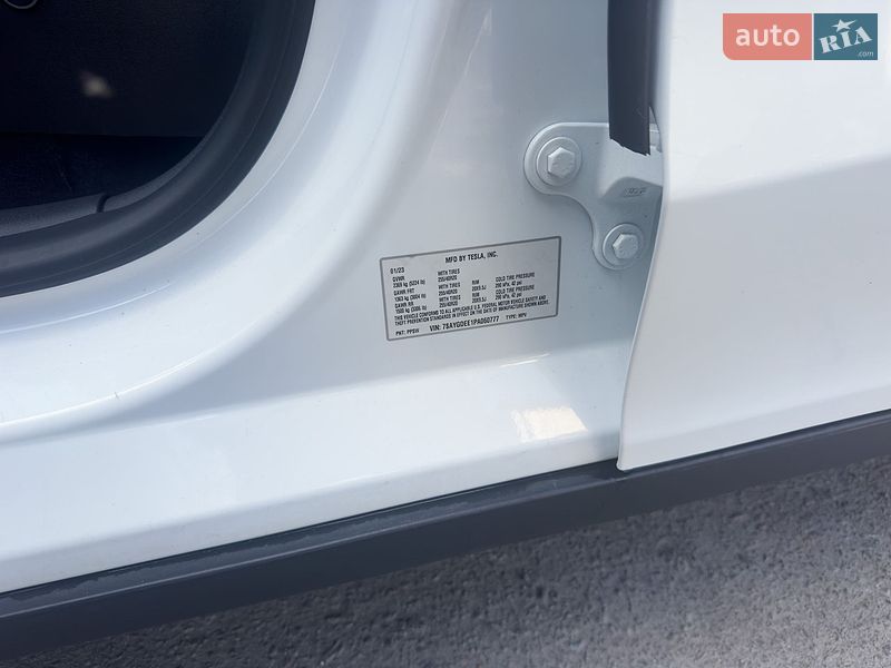 Позашляховик / Кросовер Tesla Model Y 2023 в Звягелі