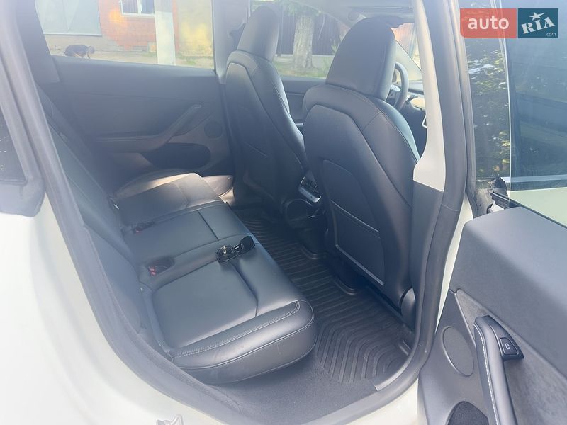 Позашляховик / Кросовер Tesla Model Y 2023 в Звягелі