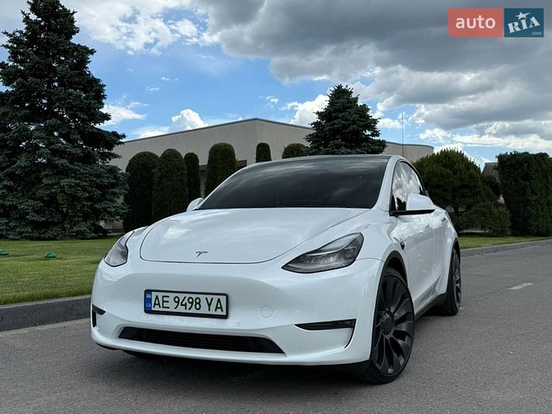 Внедорожник / Кроссовер Tesla Model Y 2021 в Днепре