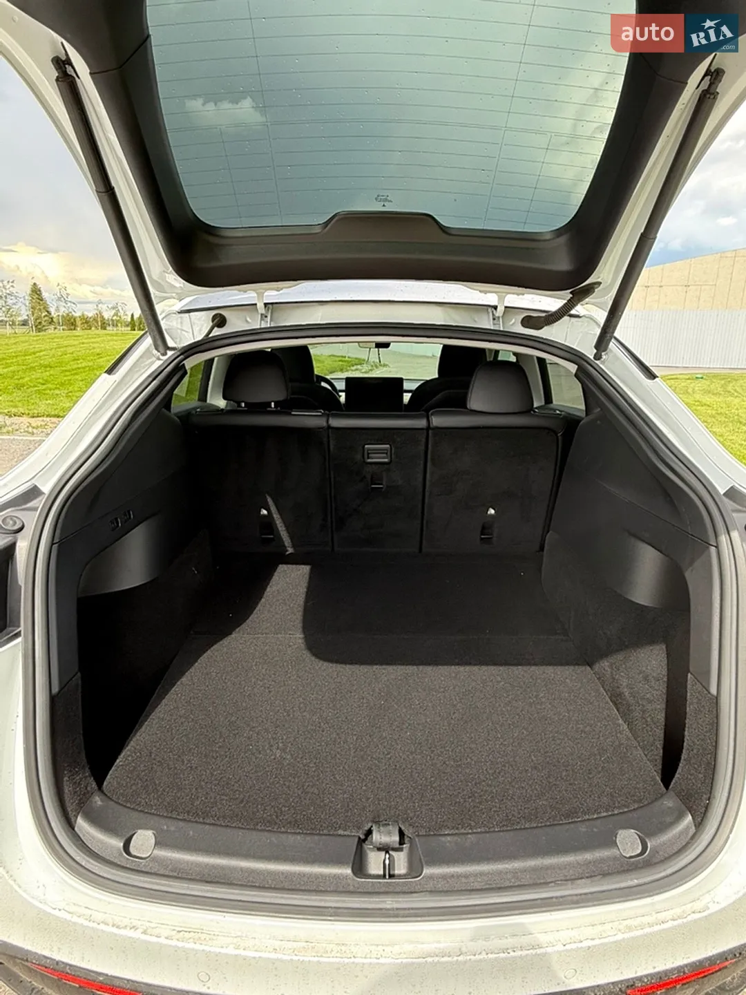 2021 Tesla Model Y - мініатюра 28