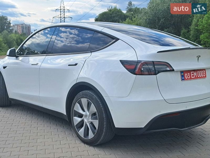 Внедорожник / Кроссовер Tesla Model Y 2021 в Львове