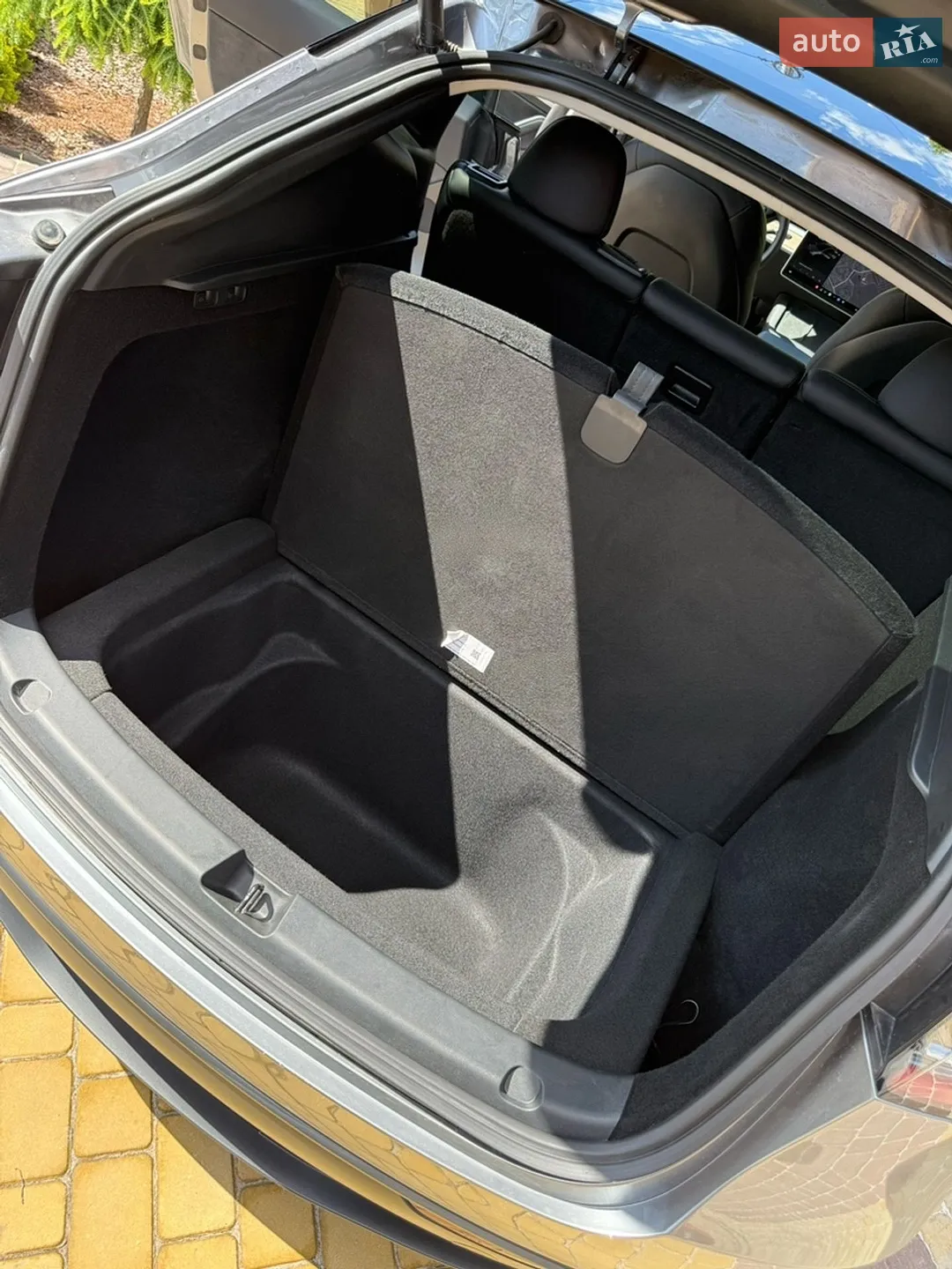 2024 Tesla Model Y - мініатюра 9