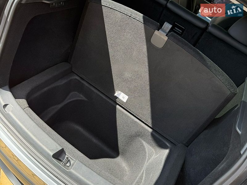 Позашляховик / Кросовер Tesla Model Y 2024 в Вінниці