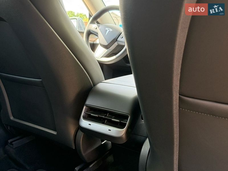 Позашляховик / Кросовер Tesla Model Y 2024 в Вінниці