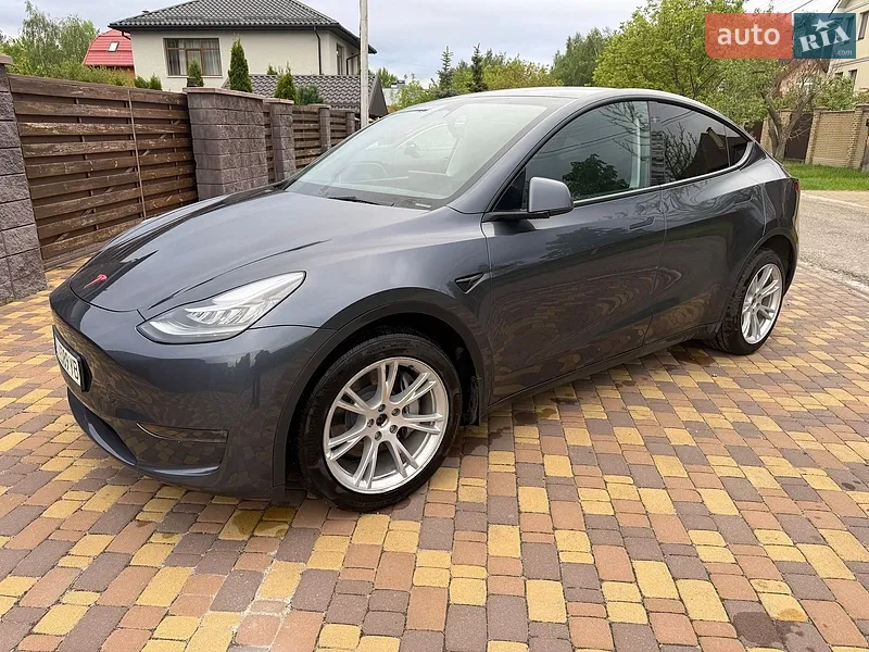 Tesla Model Y