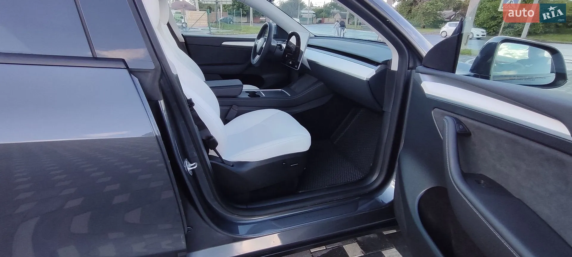2023 Tesla Model Y - мініатюра 8