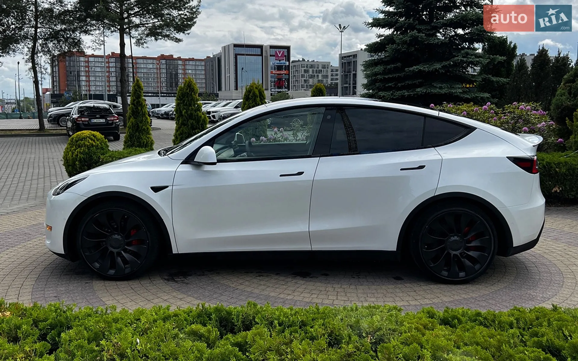 2022 Tesla Model Y - мініатюра 4
