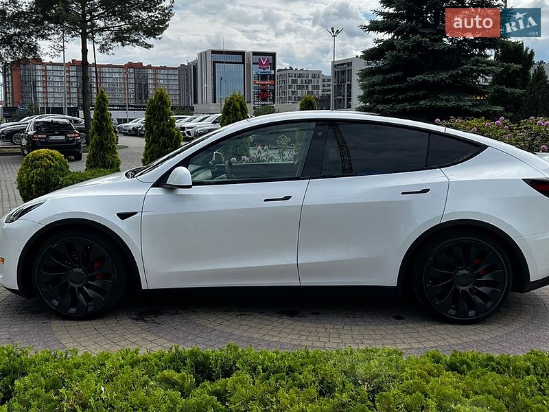 Внедорожник / Кроссовер Tesla Model Y 2022 в Львове